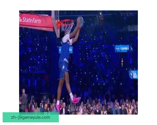 理查德森首轮45.4分大放异彩